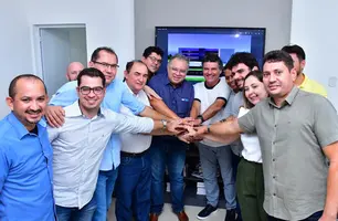 Federais unidos: Florentino e Dr. Francisco vão levar tratamento oncológico para Floriano (Foto: Divulgação)