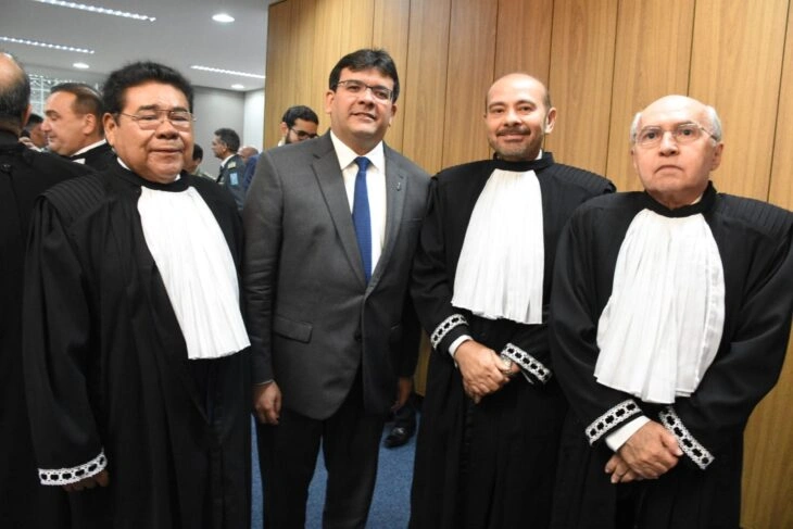 Governador Rafael Fonteles e os Desembargadores James Pereira, Agrimar Rodrigues e Pedro Alcântara Macêdo