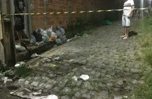 Homem morto a facadas (Foto: Conecta Piauí)