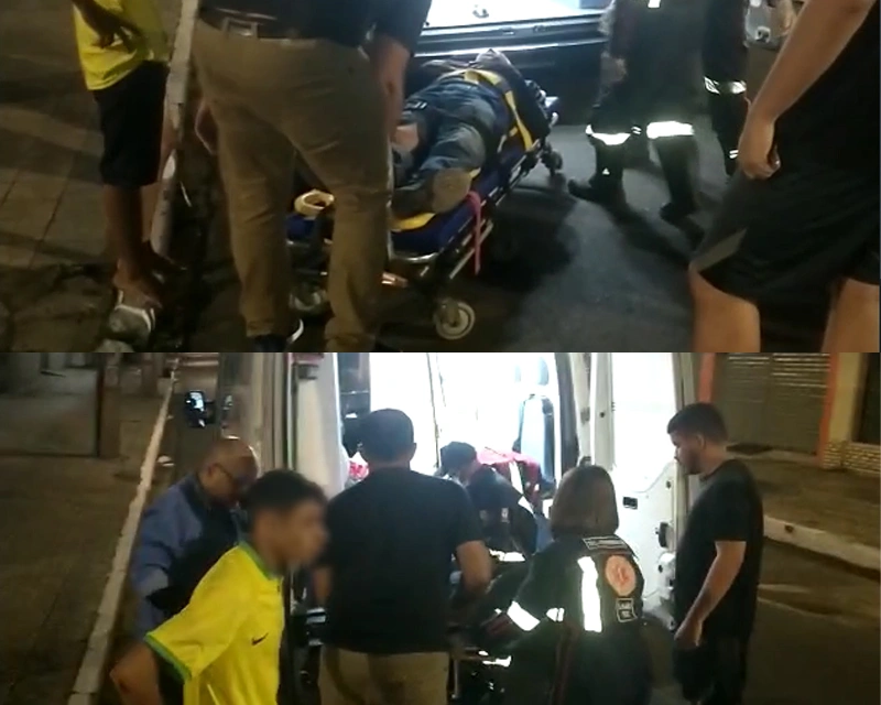 Homem sendo atendido pelo Samu após acidente