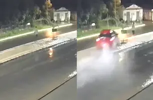 Pedestre escapou por pouco de atropelamento (Foto: Reprodução/ Redes Sociais)