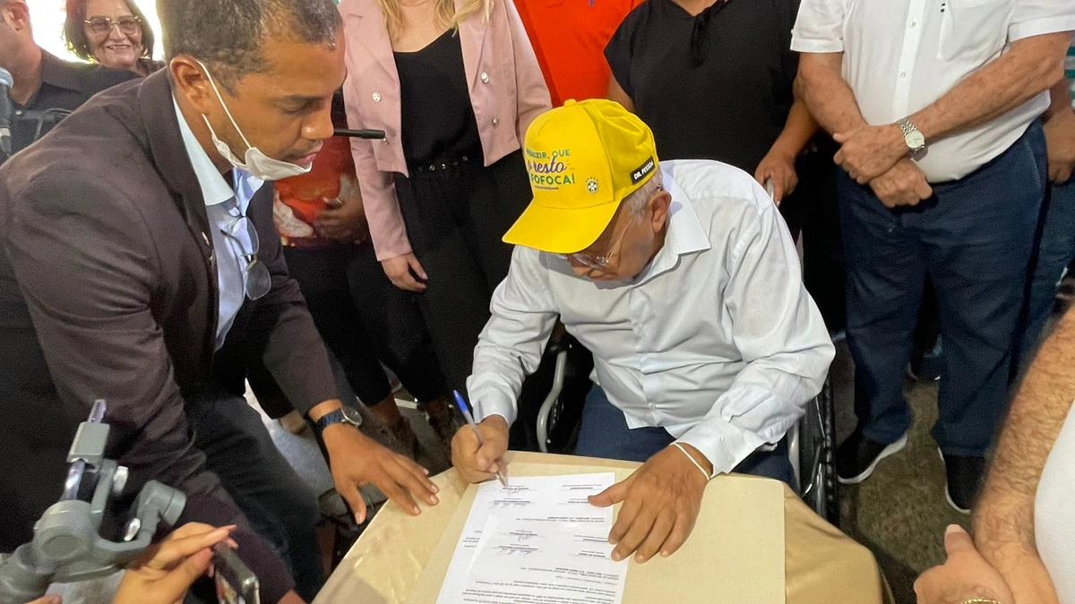 Prefeito de Teresina assina ordem de serviço para reforma do Mercado do Dirceu I