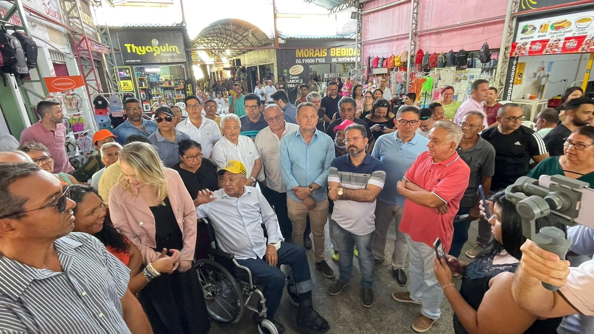 Prefeito de Teresina assina ordem de serviço para reforma do Mercado do Dirceu I