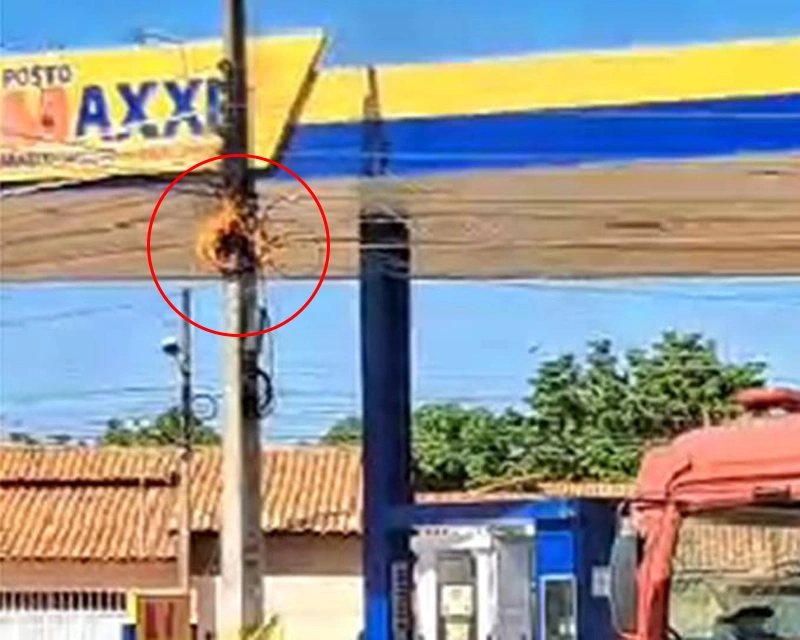 Princípio de incêndio em poste de energia