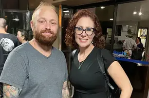 Deputada Carla Zambelli e o hacker Walter Delgatti (Foto: Reprodução/Rede Socil)