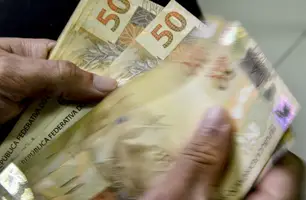 Dinheiro em espécie (Foto: Marcello Casal JrAgência Brasil)