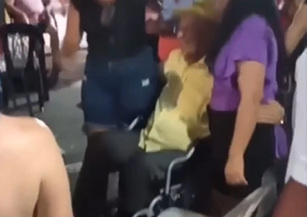 Dr Pessoa no meio do povo