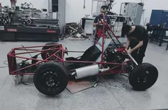 Alunos da UFPI constroem carro de Fórmula 1 e participam de competição nacional