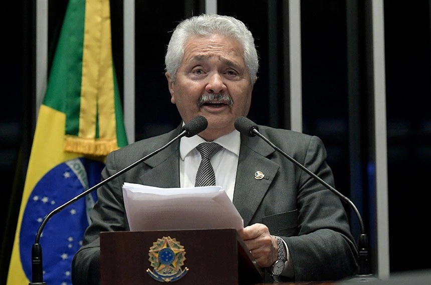 Ex-senador Elmano Férrer