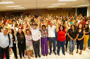 Franzé participa de ato político organizado pelo vereador Deolindo Moura (Foto: Reprodução / CCom)