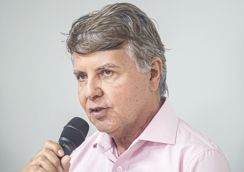 João Luís Carvalho da Silva, prefeito de Monsenhor Gil