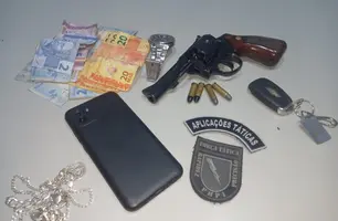 Material apreendido (Foto: Divulgação/ PM-PI)