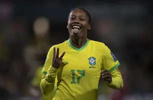 Meia campista Ary Borges após marcar seu terceiro gol pela seleção na Copa do Mundo Feminina (Foto: Reprodução/ Twitter)