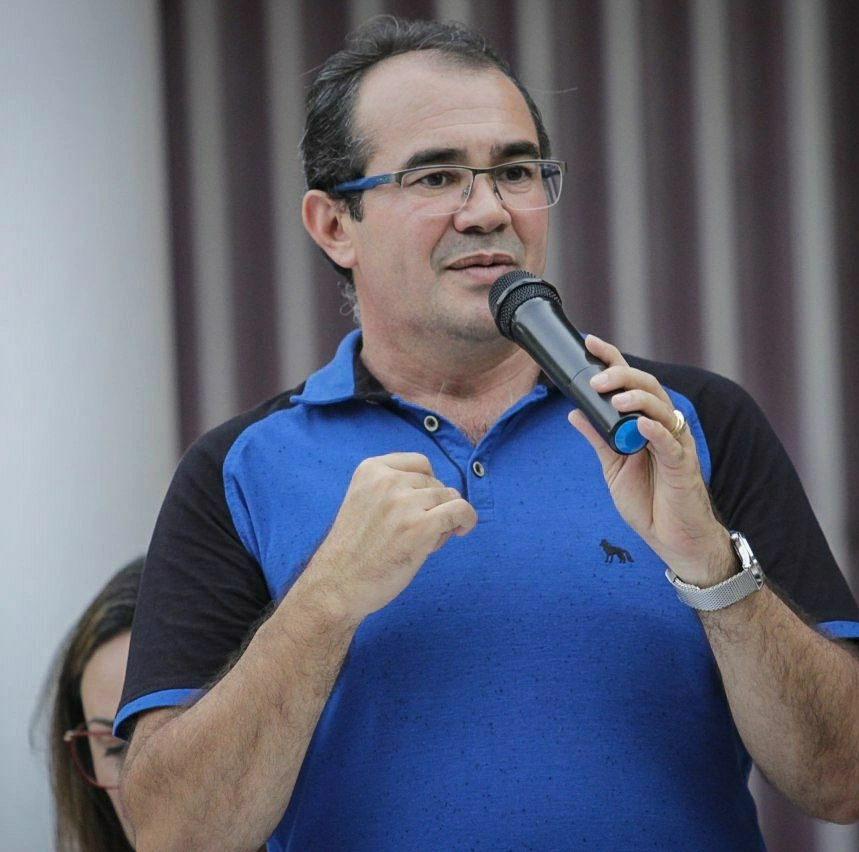 Osvaldo Bonfim de Carvalho, prefeito de Nazária-Pi.