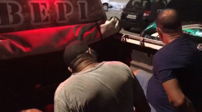 Acusados de tentar transportar tabletes de maconha de Teresina para Demerval Lobão