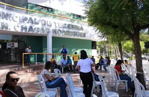 Assembleia realizada pelos servidores públicos na Câmara (Foto: Stefanny Sales / Conecta Piauí)