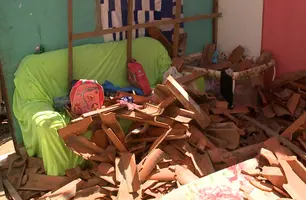 Casa desabada no residencial João Emílio Falcão (Foto: Reprodução/Tv Clube)