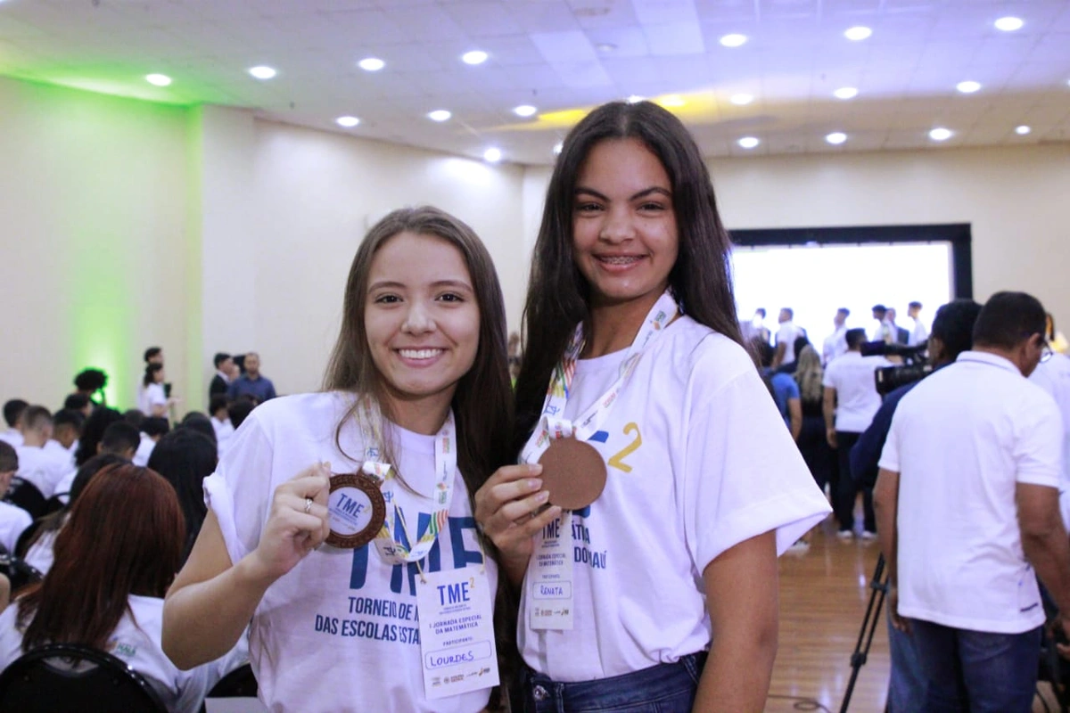 Estudantes piauienses são premiados com medalhas