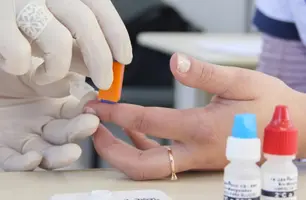 Farmácias e clínicas passam a ter permissão de realizar testes a partir desta terça-feira (Foto: Reprodução)