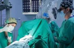 HGV realiza cirurgia de alto risco para retirar tumor cerebral em jovem de 22 anos
