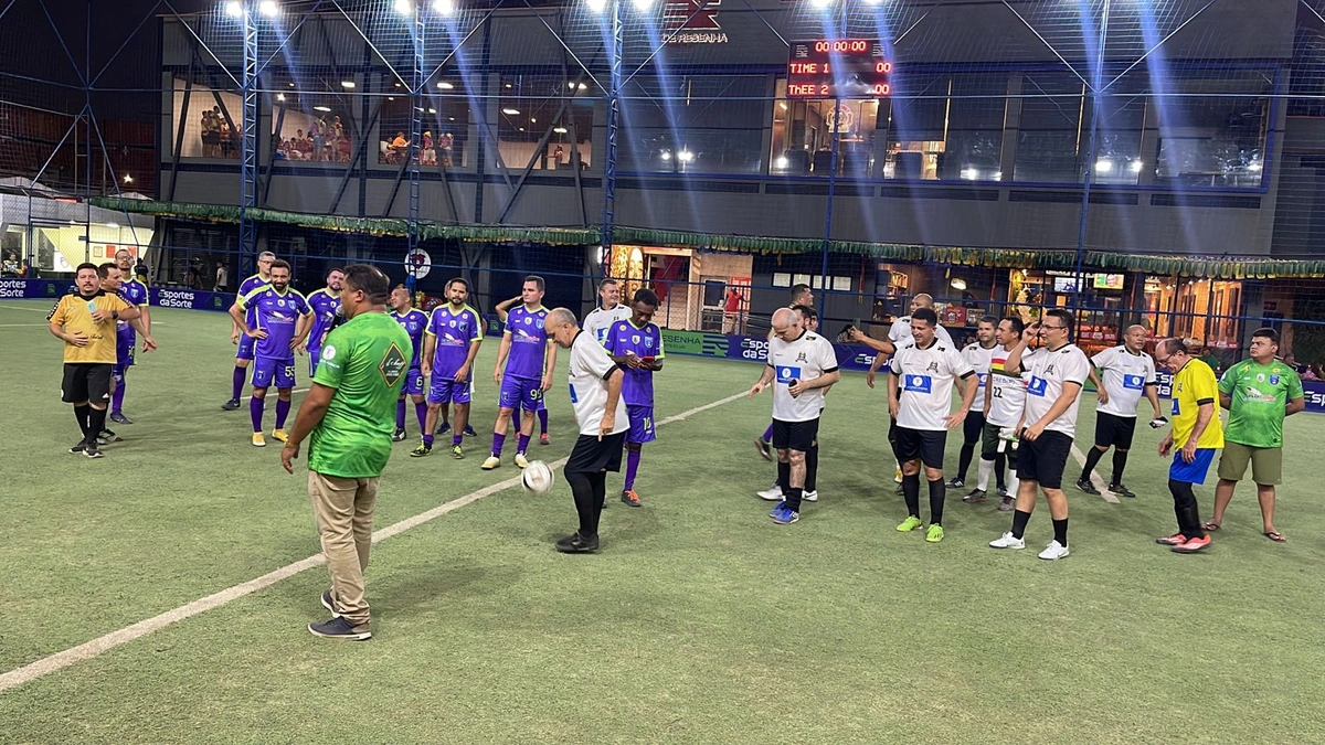 Jogo entre profissionais da saúde e imprensa