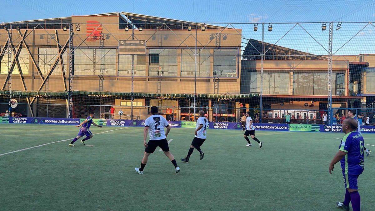 Jogo entre profissionais da saúde e imprensa