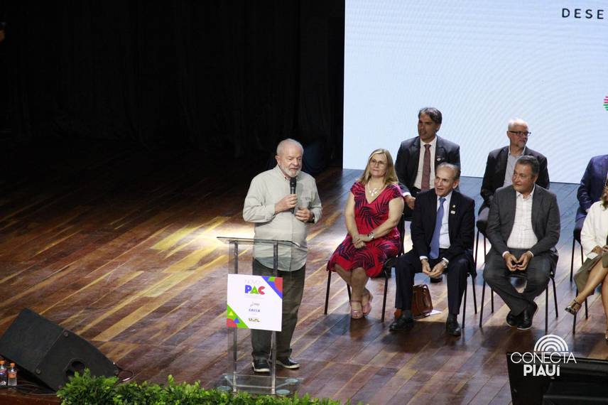 Lula visita Teresina para apresentar obras do PAC no Piauí