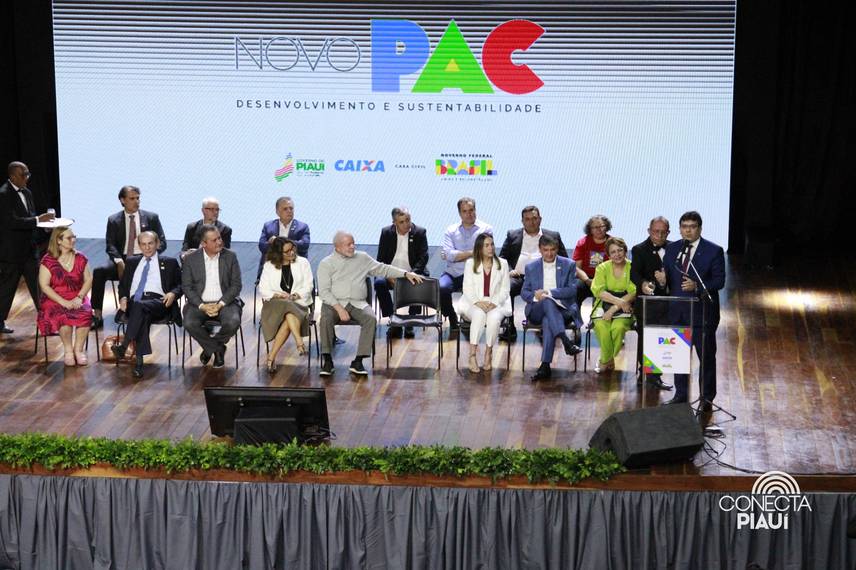 Lula visita Teresina para apresentar obras do PAC no Piauí