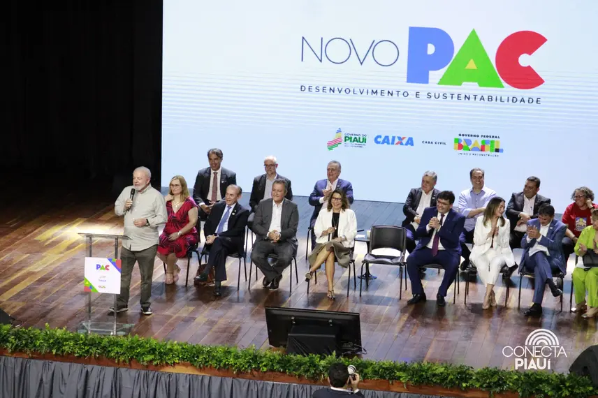 Lula visita Teresina para apresentar obras do PAC no Piauí