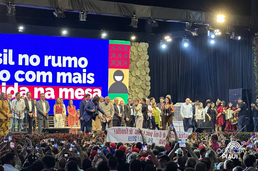 Lula visita Teresina para lançar programa Brasil sem Fome no Piauí