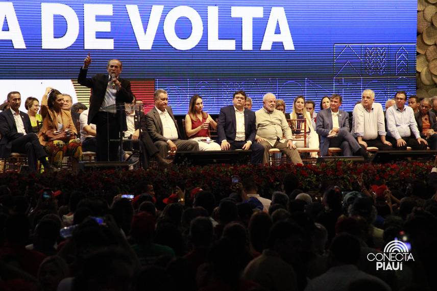 Lula visita Teresina para lançar programa Brasil sem Fome no Piauí