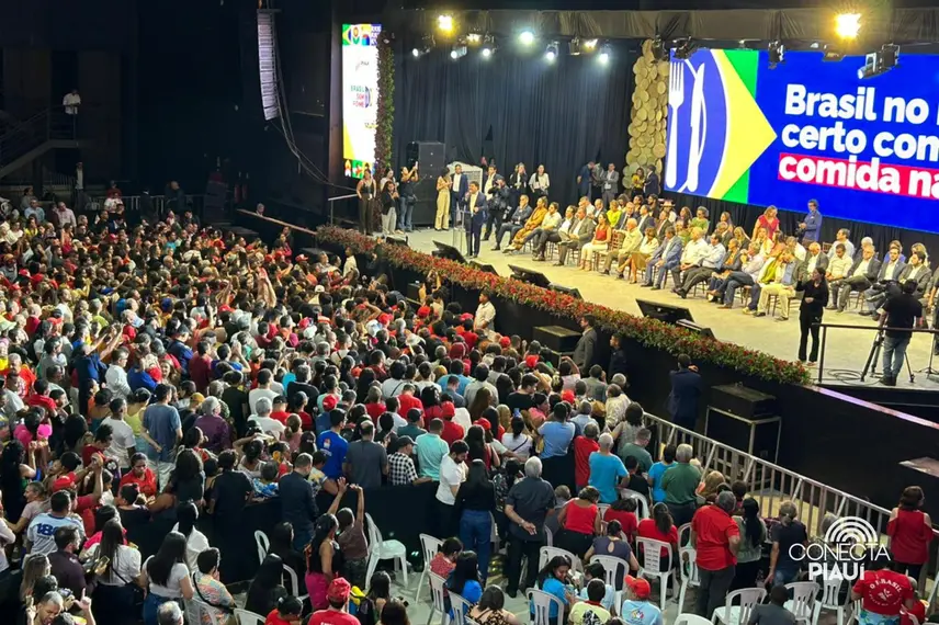 Lula visita Teresina para lançar programa Brasil sem Fome no Piauí