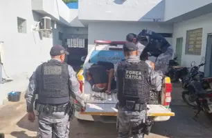 Policia prende criminosos momentos após assalto em Teresina (Foto: Reprodução/PM-PI)