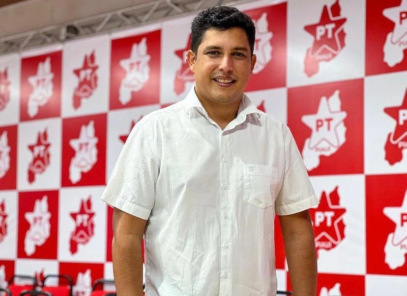 Prefeito de Curralinhos se filia ao PT