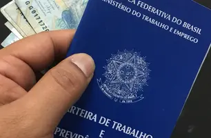 Carteira de trabalho (Foto: Jhone Sousa / Conecta Piauí)