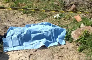 Corpo encontrado no bairro Satélite (Foto: Reprodução)