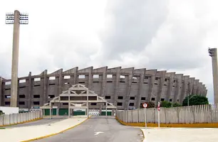 Estádio Governador Alberto Tavares Silva, o Albertão (Foto: Reprodução/Wikivoyage)