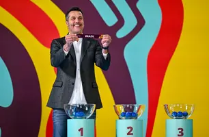 Ex-goleiro Júlio César participou do sorteio da Copa do Mundo Sub-17 (Foto: Harold Cunningham/FIFA)