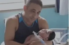 Família faz campanha para adquirir cadeira de rodas para criança com paralisia