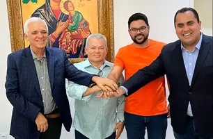 Grupo de oposição em Luís Correia (Foto: Reprodução)