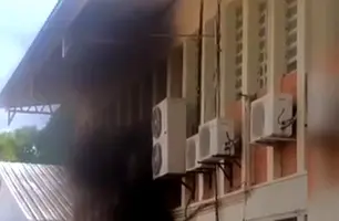 Incêndio no bloco de Física da UFPI (Foto: Reprodução)