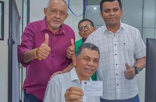 João de Deus transfere título de eleitor (Foto: Reprodução) João de Deus transfere título de eleitor (Foto: Reprodução)