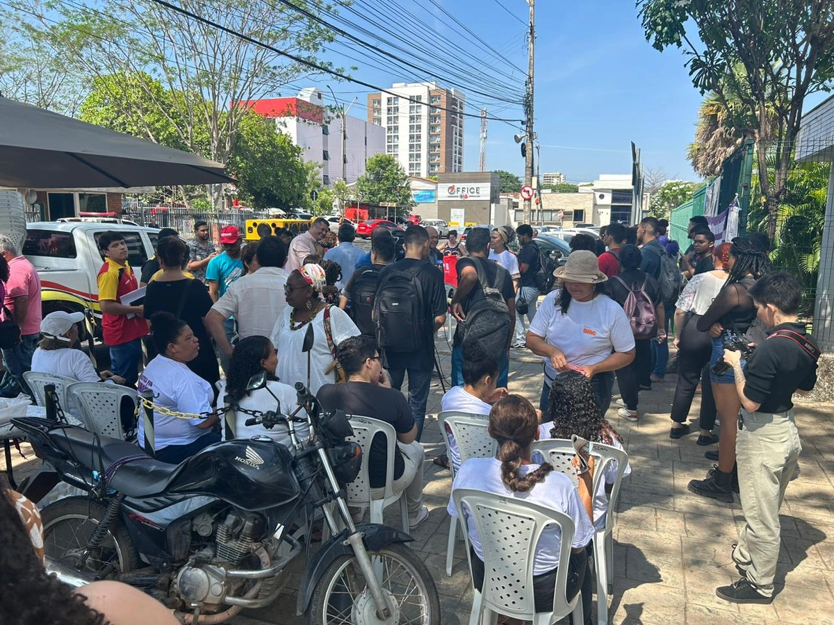 Manifestação em homenagem à Janaína Bezerra