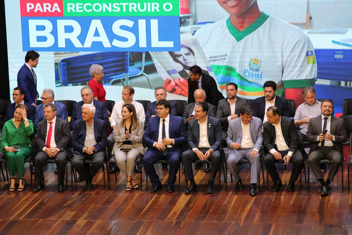 Ministro da  Educação visita Teresina