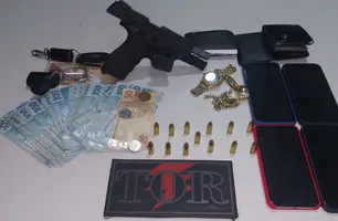 Polícia Militar apreende uma pistola adulterada zona Norte de Teresina (Foto: Reprodução)