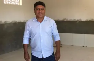 Prefeito de Dirceu Arcoverde (Foto: Reprodução)