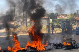 Protesto na Vila da Paz (Foto: Tiago Moura / Conecta Piauí)