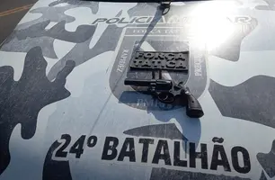 Revólver apreendido em Luis Correia (Foto: Reprodução)