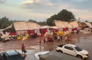 Temporal destrói estrutura de festejo em Baixa Grande do Ribeiro (Foto: Reprodução)