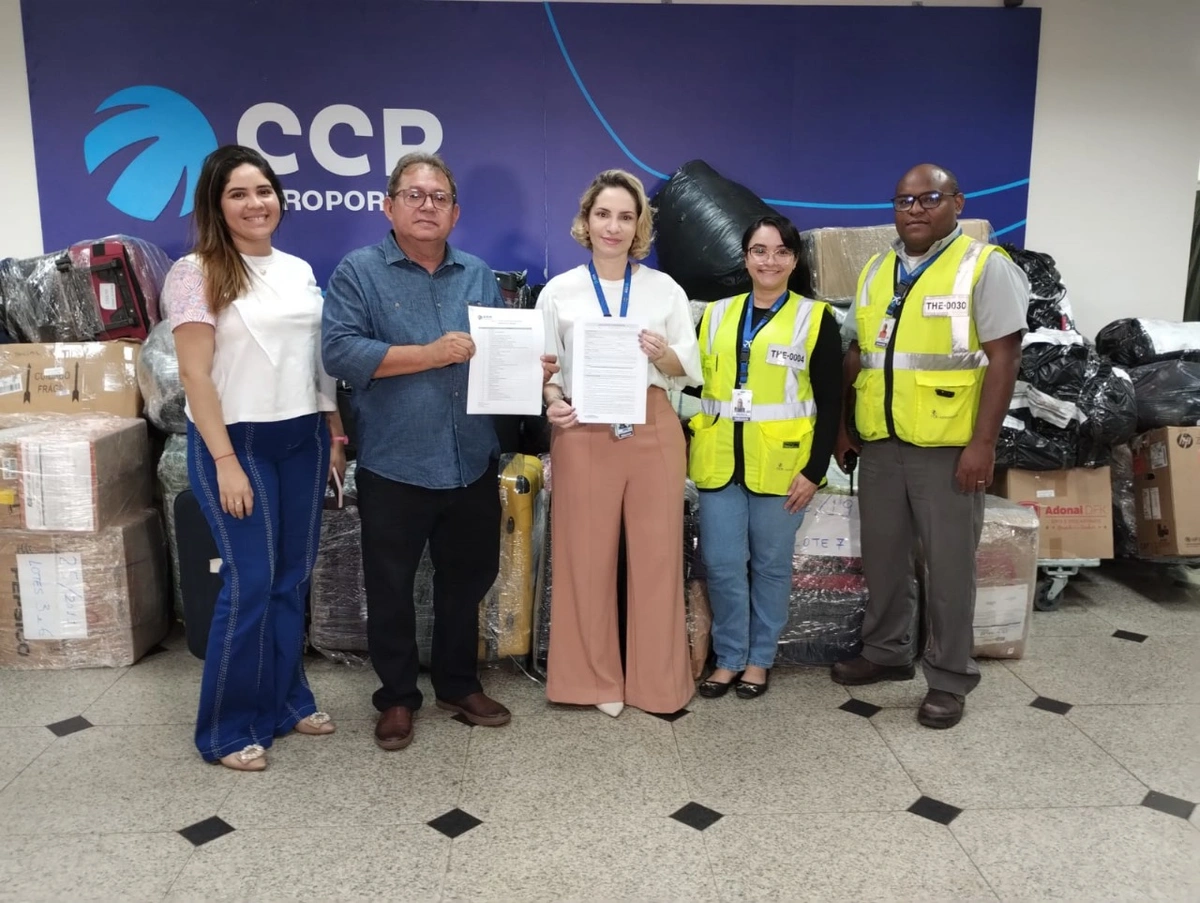 Aeroporto de Teresina doa itens do Achados e Perdidos para a APAE